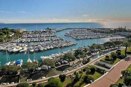 Rez De Jardin Marina Baie Des Anges Apartment